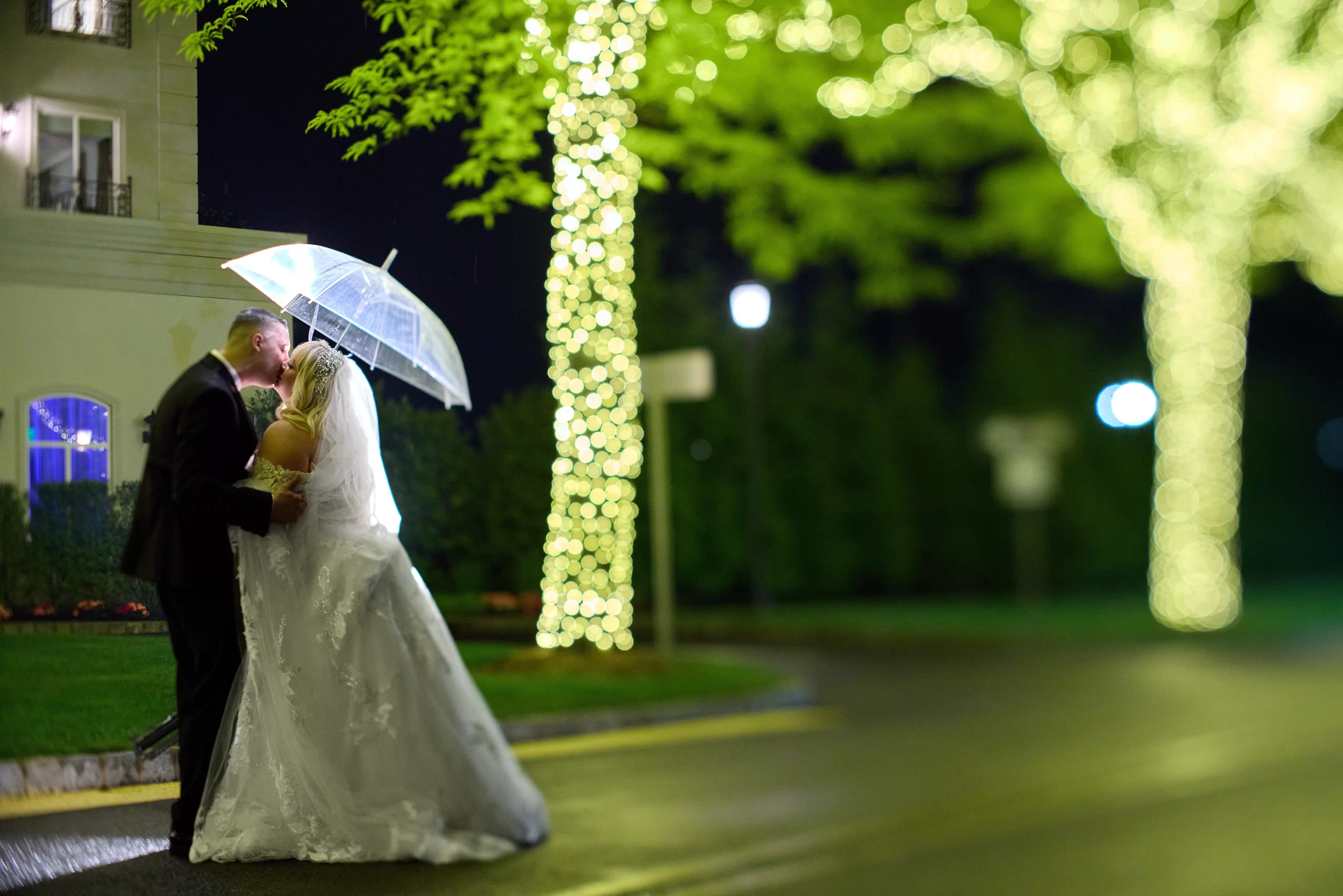 A Château Grande Wedding Tale